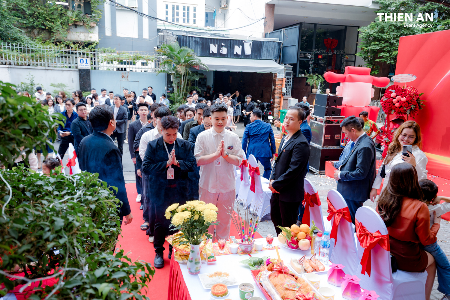 Grand Opening MAC USA ONE