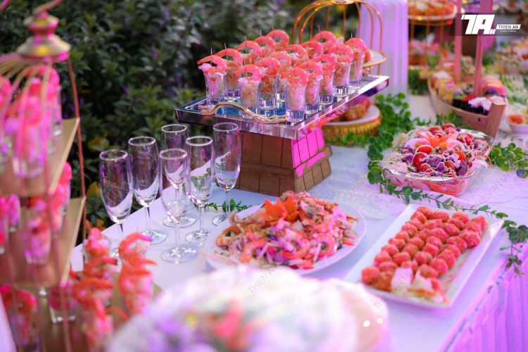 Gala Dinner to celebrate the 29th Anniversary of Tay Ho Group