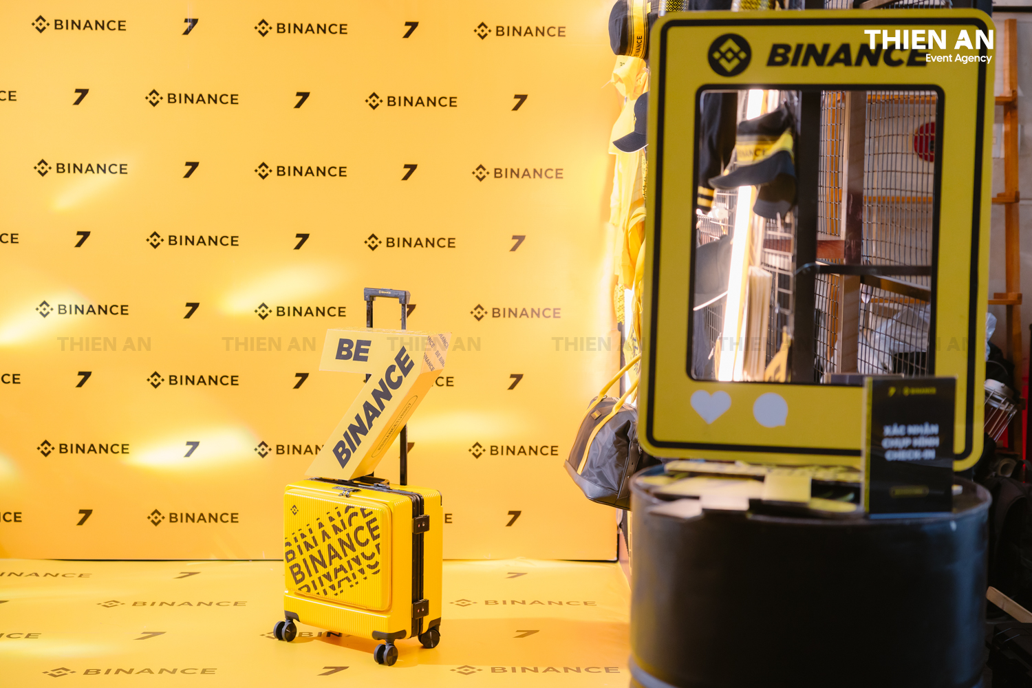 Binance 7th Anniversary - Binanceturns7