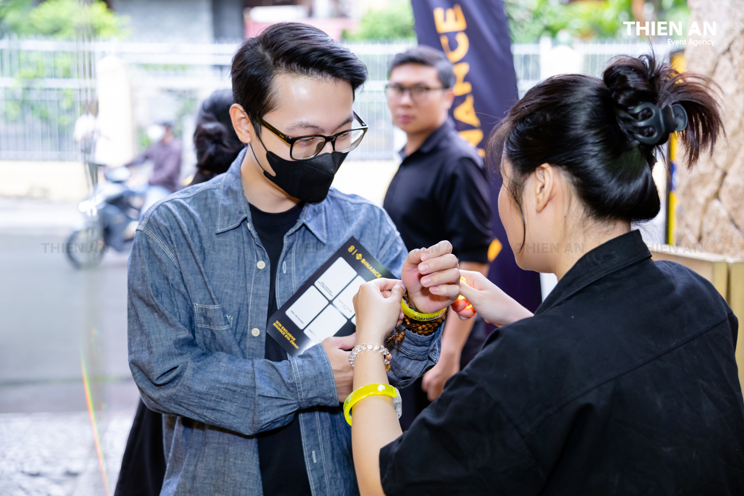 BINANCETURNS8 - INFINITY GLOW CELEBRATION