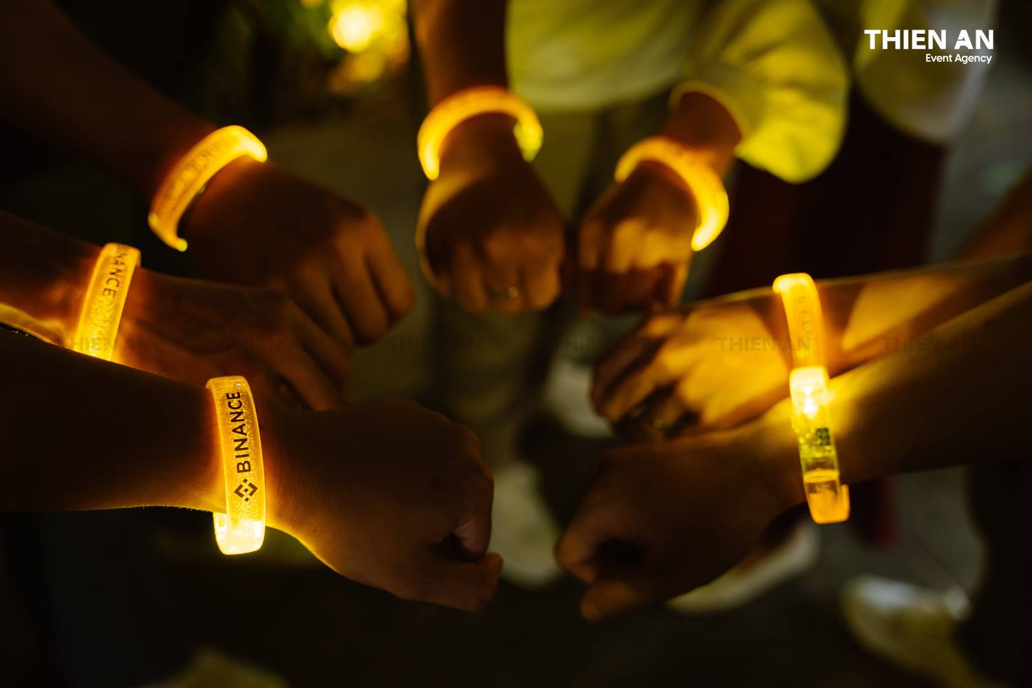 BINANCETURNS8 - INFINITY GLOW CELEBRATION