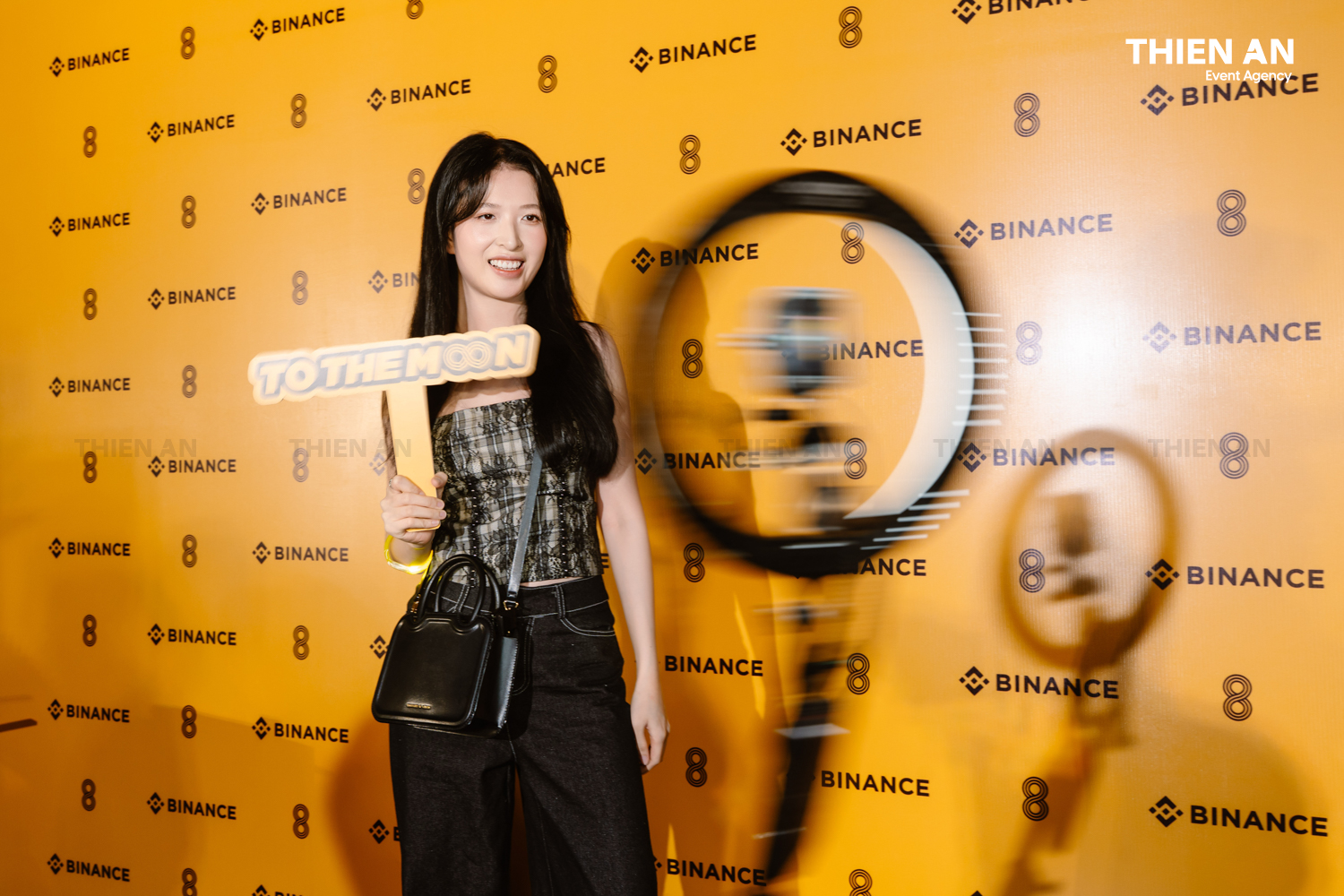 BINANCETURNS8 - INFINITY GLOW CELEBRATION