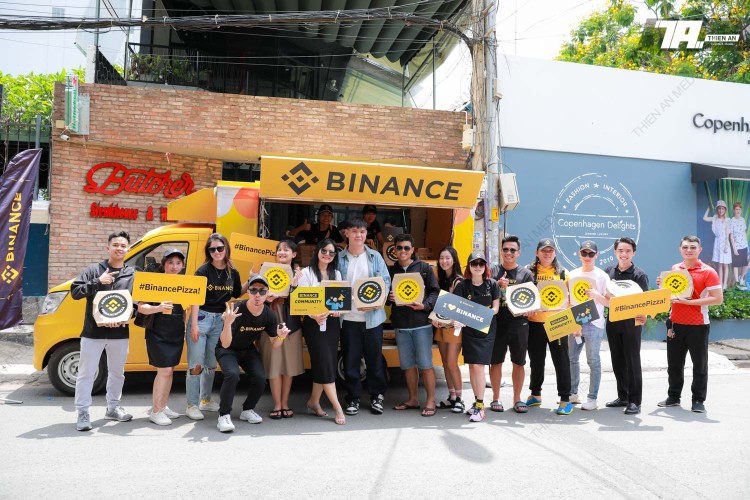 binance-pizza-day-6.jpg