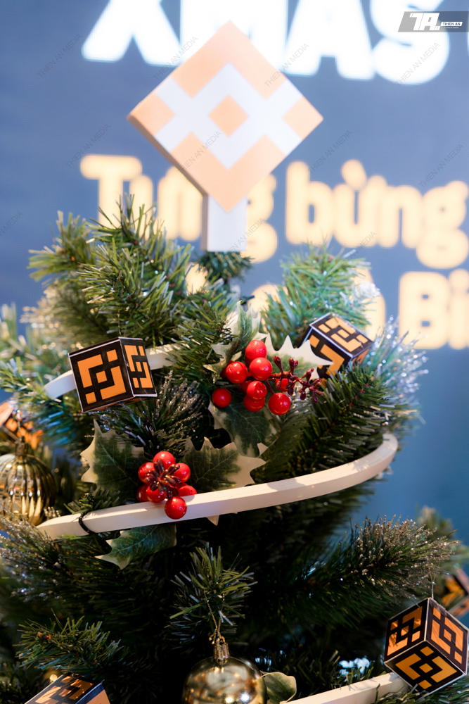 BINANCE VIET NAM - XMAS 2023