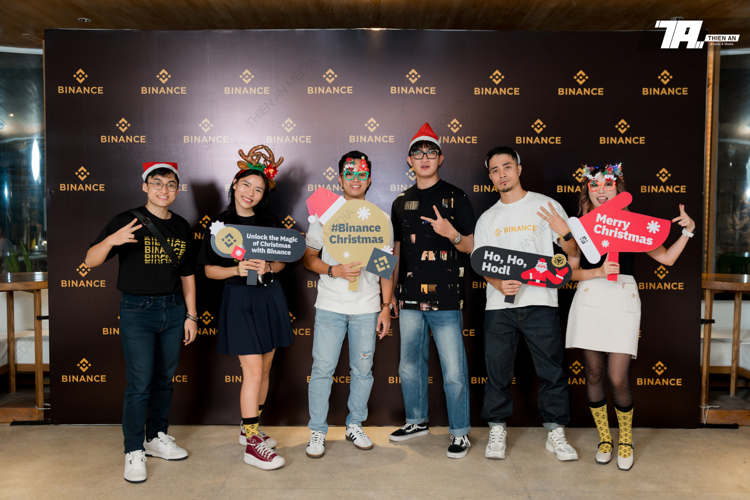BINANCE VIET NAM - XMAS 2023