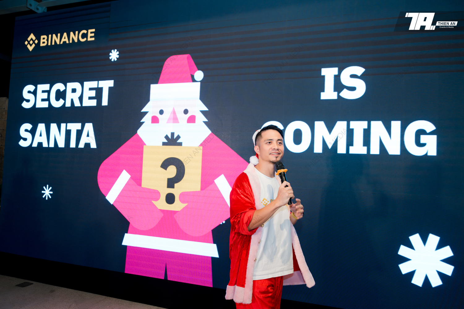 BINANCE VIET NAM - XMAS 2023