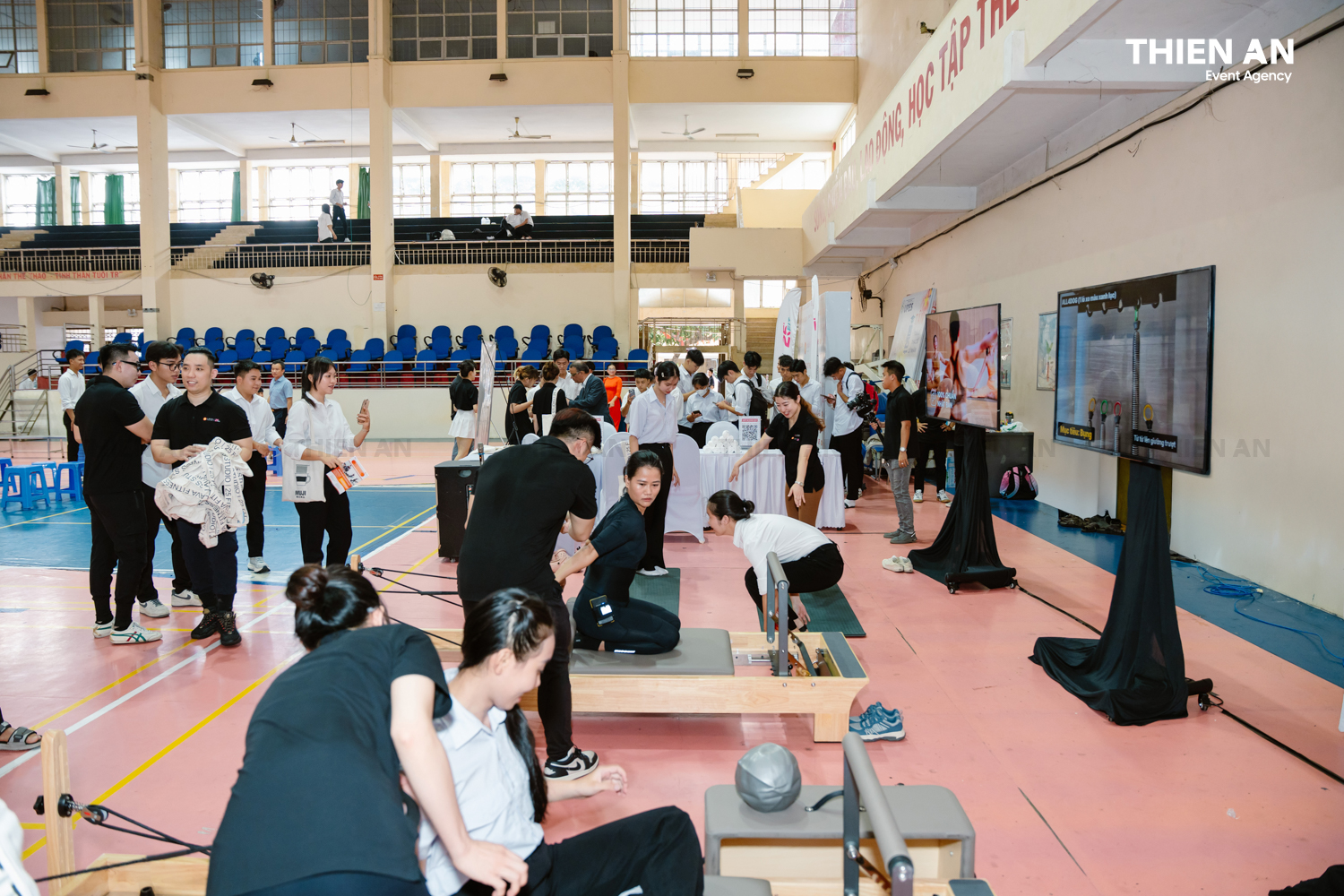 25 FIT x LAVA FITNESS STUDIO