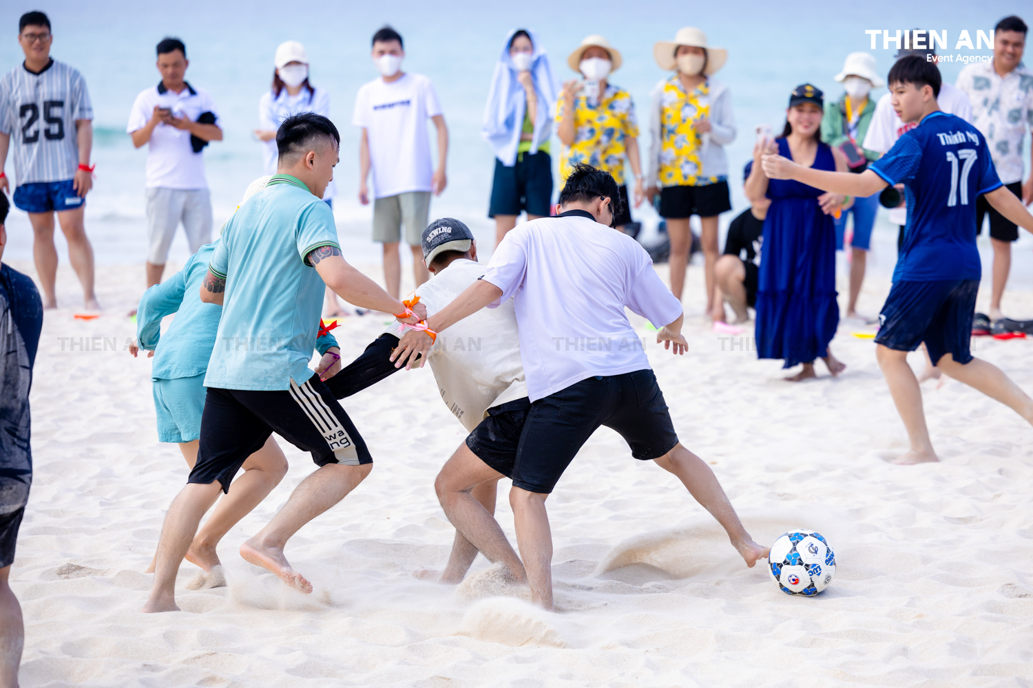 ÁNH HỒNG FOOD COMPANY TRIP - TEAMBUILDING: BORN TO GOAL