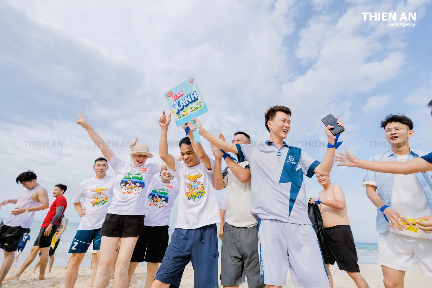 ÁNH HỒNG FOOD COMPANY TRIP - TEAMBUILDING: BORN TO GOAL