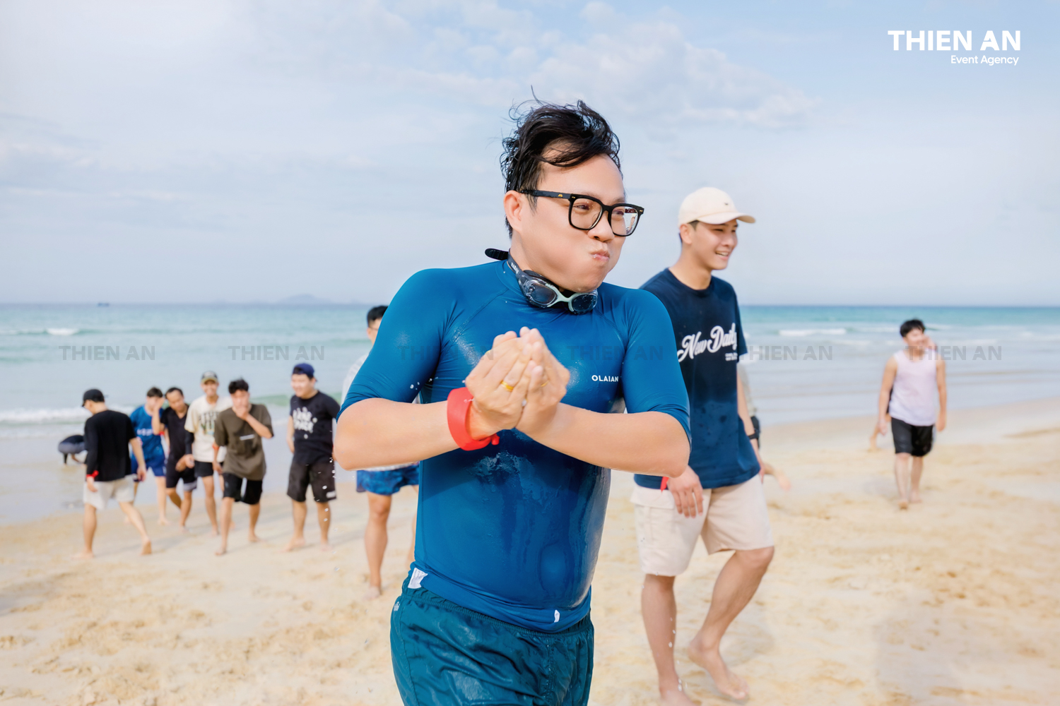 ÁNH HỒNG FOOD COMPANY TRIP - TEAMBUILDING: BORN TO GOAL