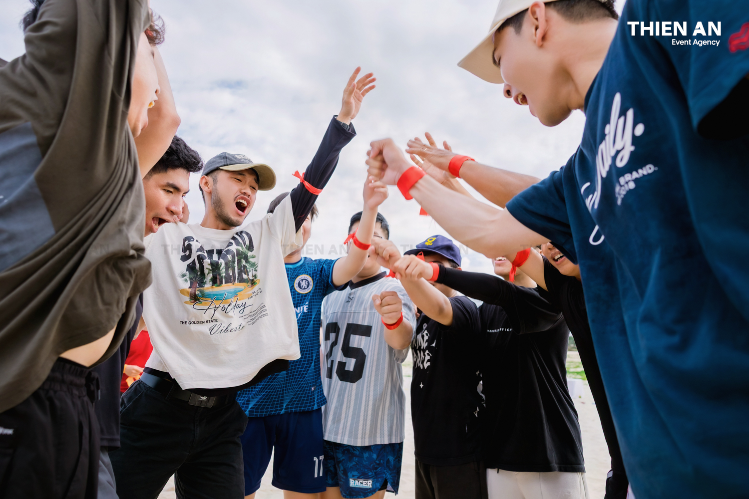 ÁNH HỒNG FOOD COMPANY TRIP - TEAMBUILDING: BORN TO GOAL