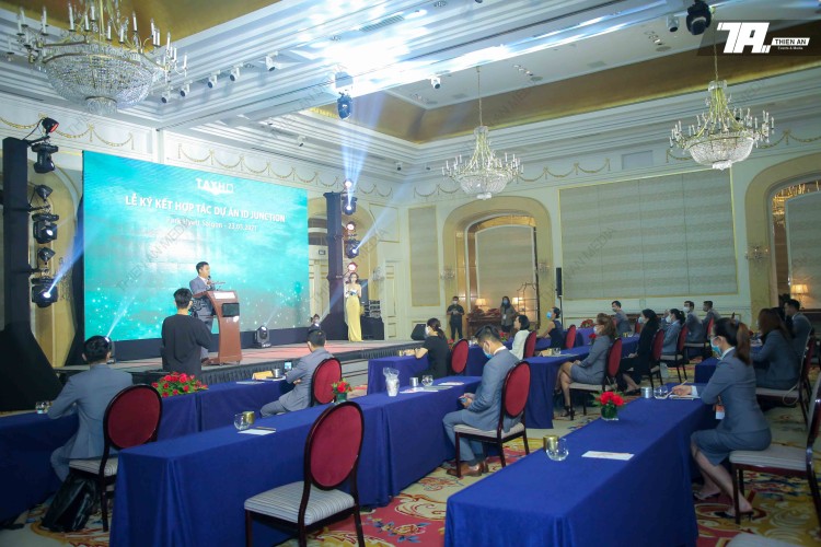 iD Junction Urban Area Project Cooperation Signing Ceremony