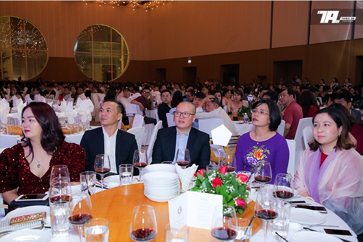 Chương Trình Tất Niên & Vinh Danh 2019 - Golden Gate