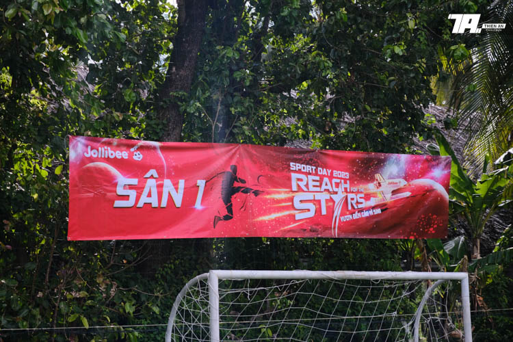 Jollibee's Sport Day