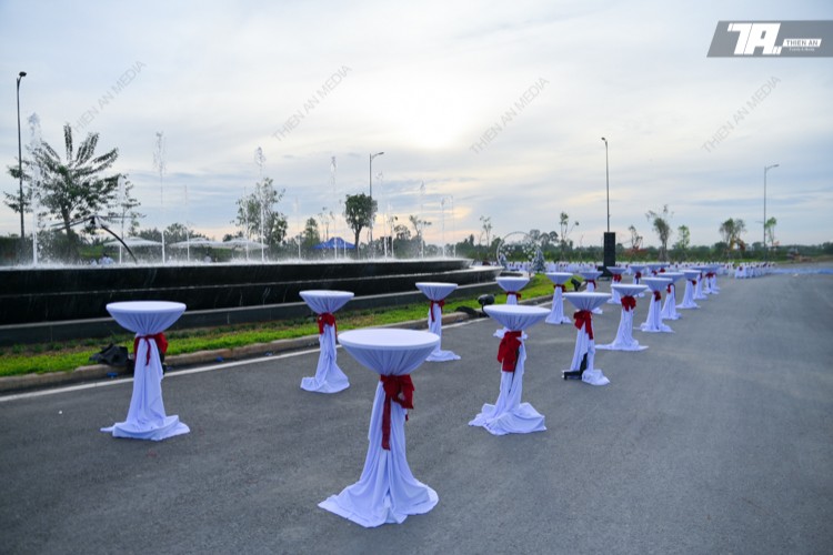 iDJunction - Merry Christmas Filled with Love