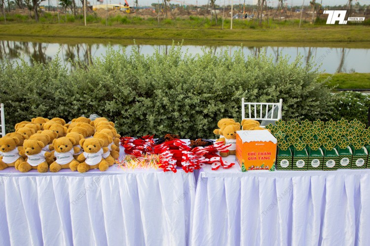 iDJunction - Merry Christmas Filled with Love