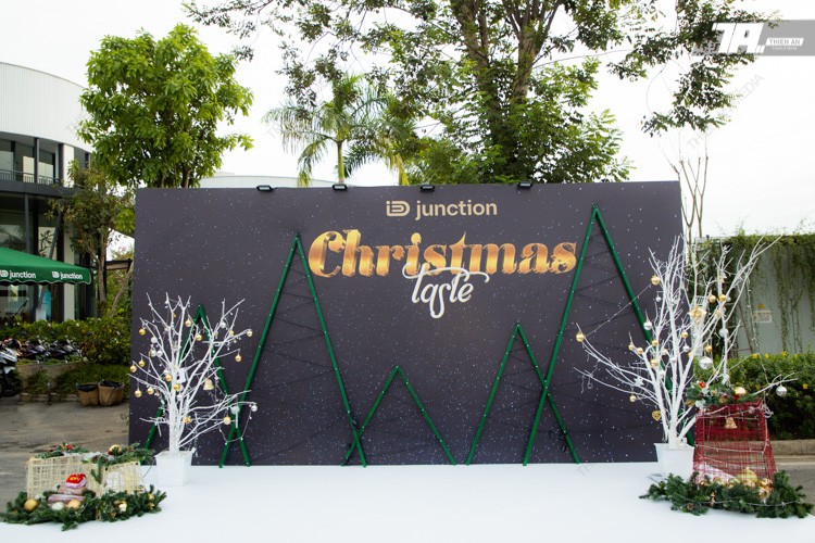 iDJunction - Merry Christmas Filled with Love