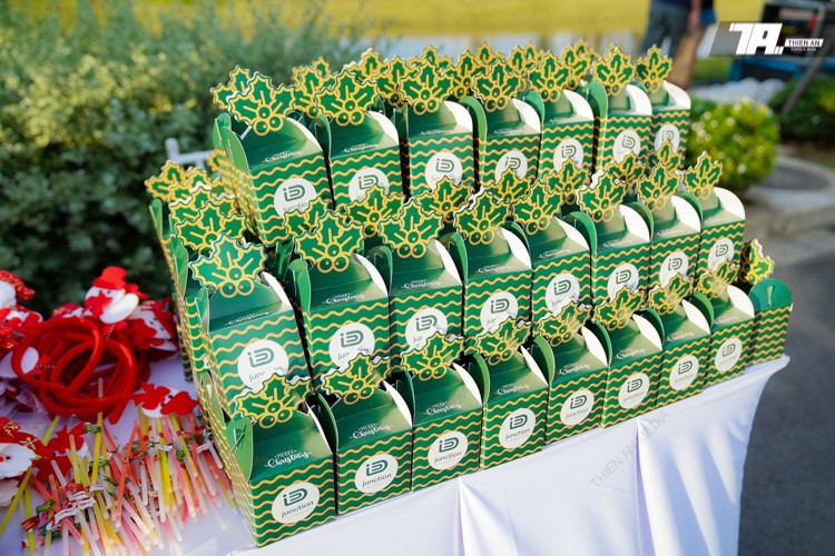 iDJunction - Merry Christmas Filled with Love