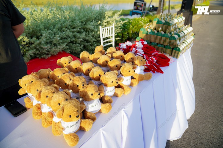 iDJunction - Merry Christmas Filled with Love