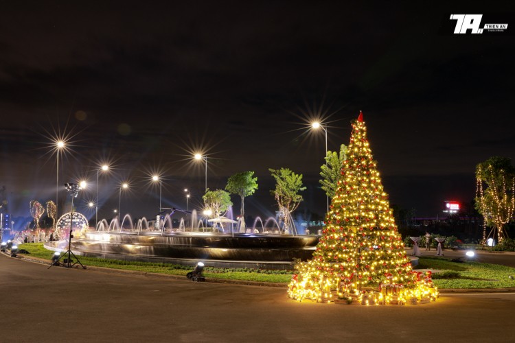 iDJunction - Merry Christmas Filled with Love