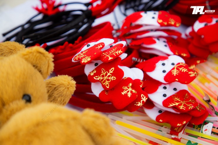 iDJunction - Merry Christmas Filled with Love