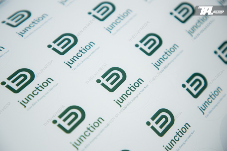 iDJunction - Merry Christmas Filled with Love